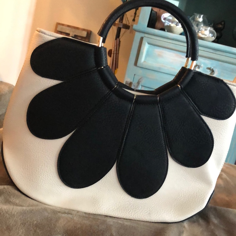 Adorable! Women’s purse